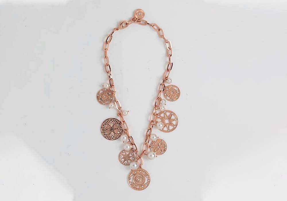 Complex clipping path jewelry image before