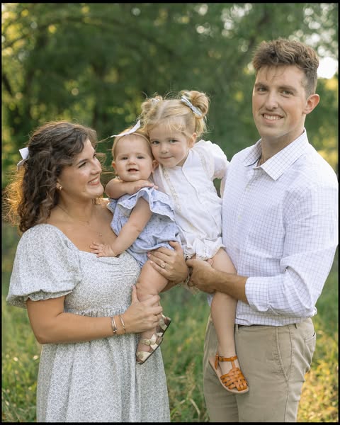 Fresh Outdoor Family Portraits