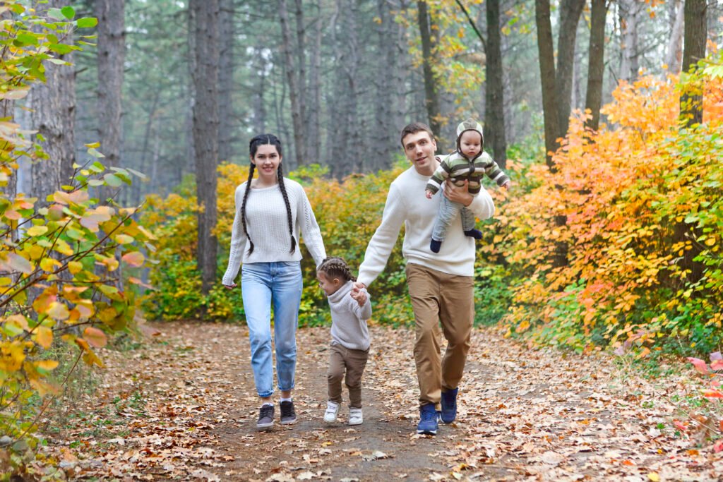  best colors for outdoor family photos in Wooded Areas