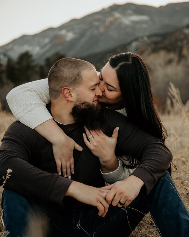 Mountain Embrace Spring Photoshoot Idea