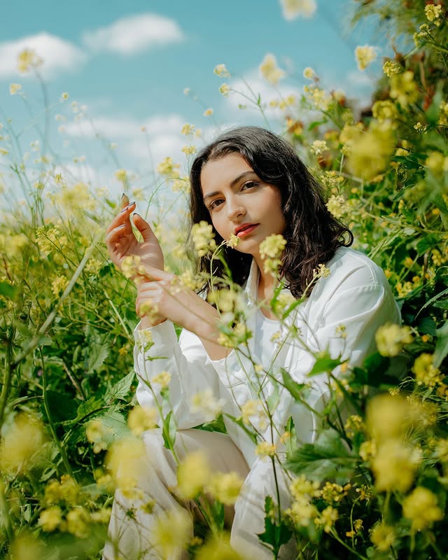 Wildflower Field Spring Photoshoot Idea