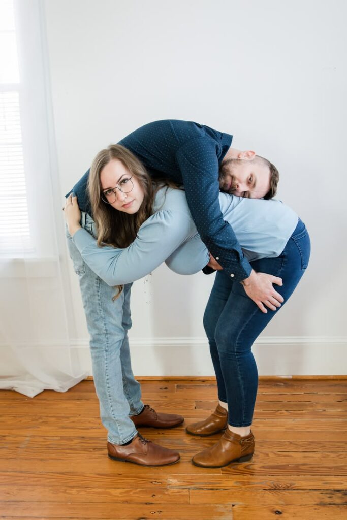 awkward family photo ideas