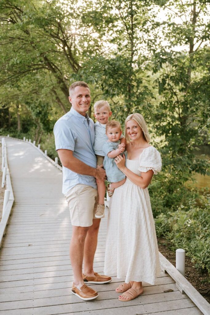 casual family photo outfit ideas
