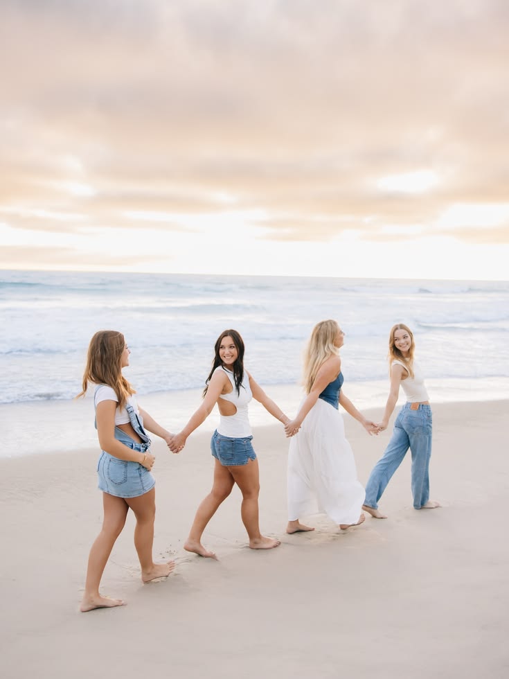 beach group photo ideas