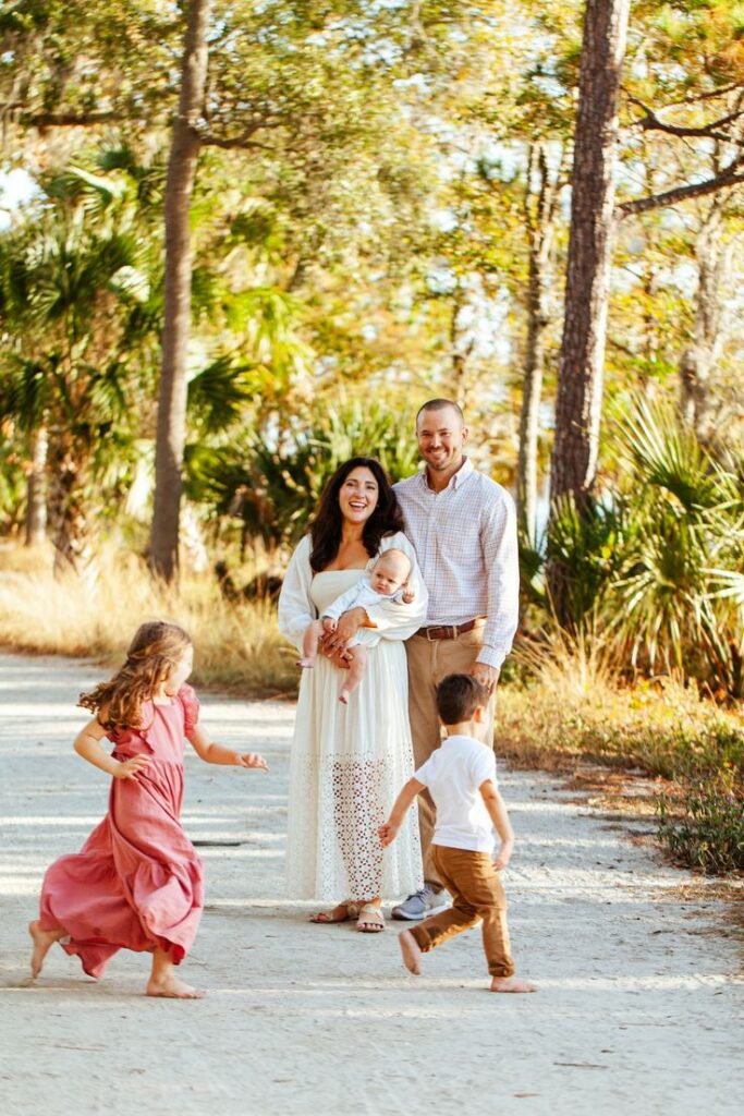 candid family photo ideas