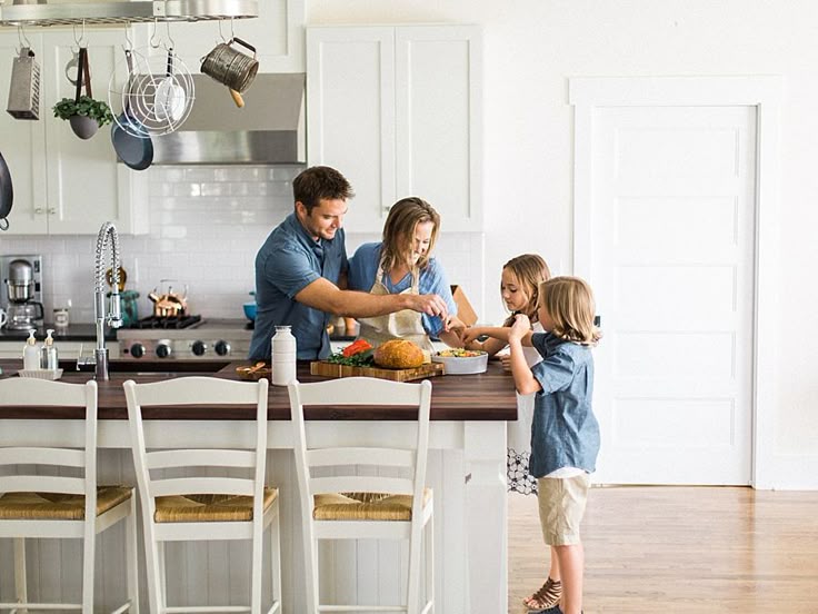 candid family photo ideas
