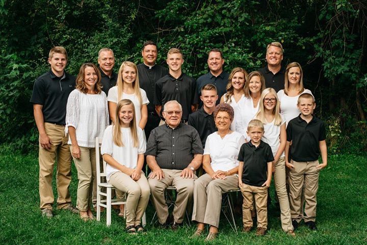 big family photo outfit ideas big family photo outfit ideas