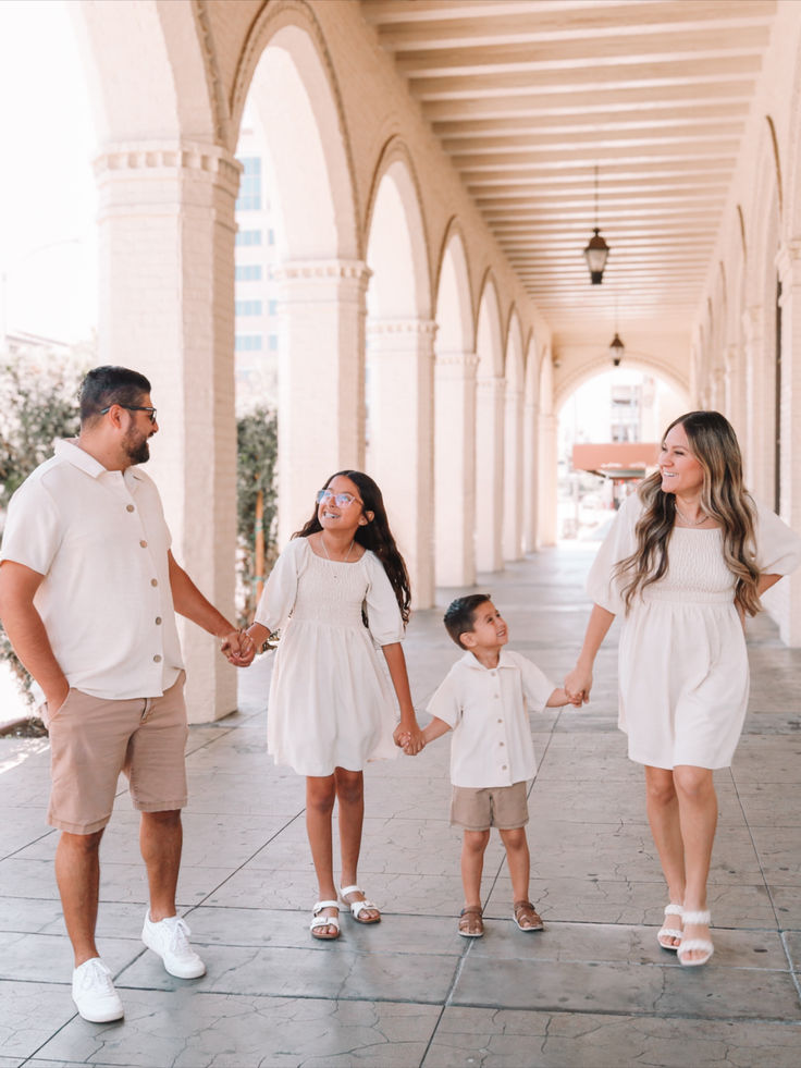 casual family photo outfit ideas