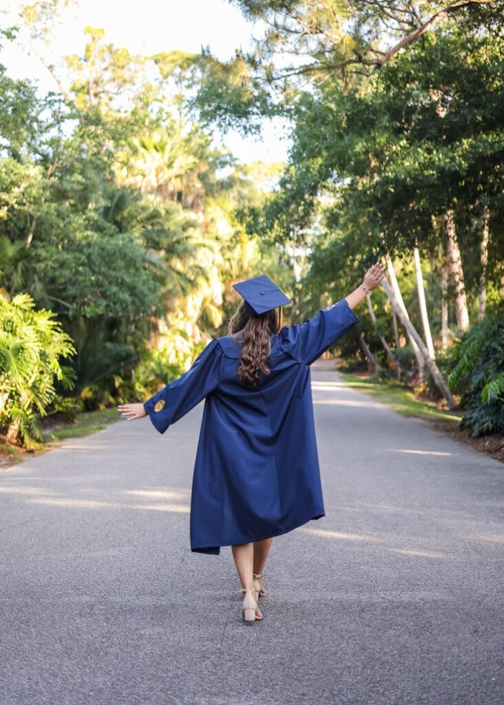 cap and gown photo ideas