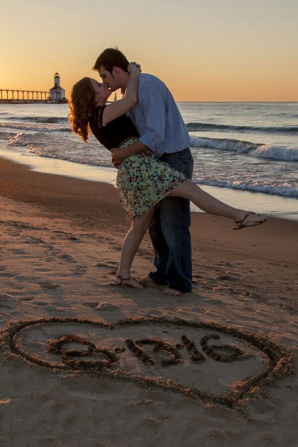 summer engagement photo ideas