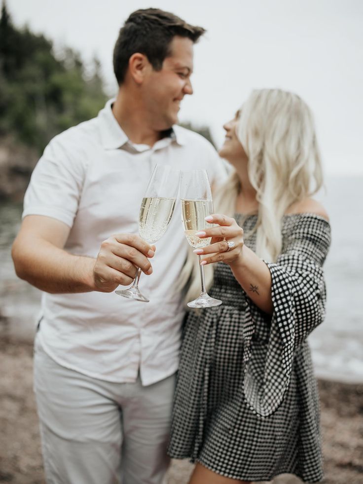 couples anniversary photoshoot ideas