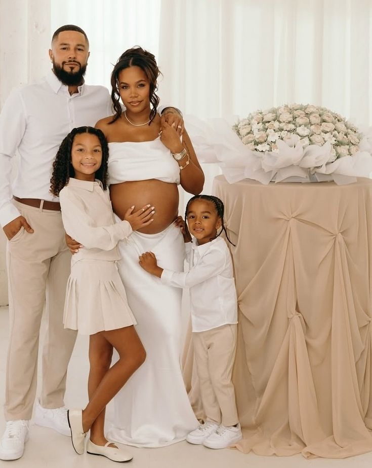 black family maternity photo ideas