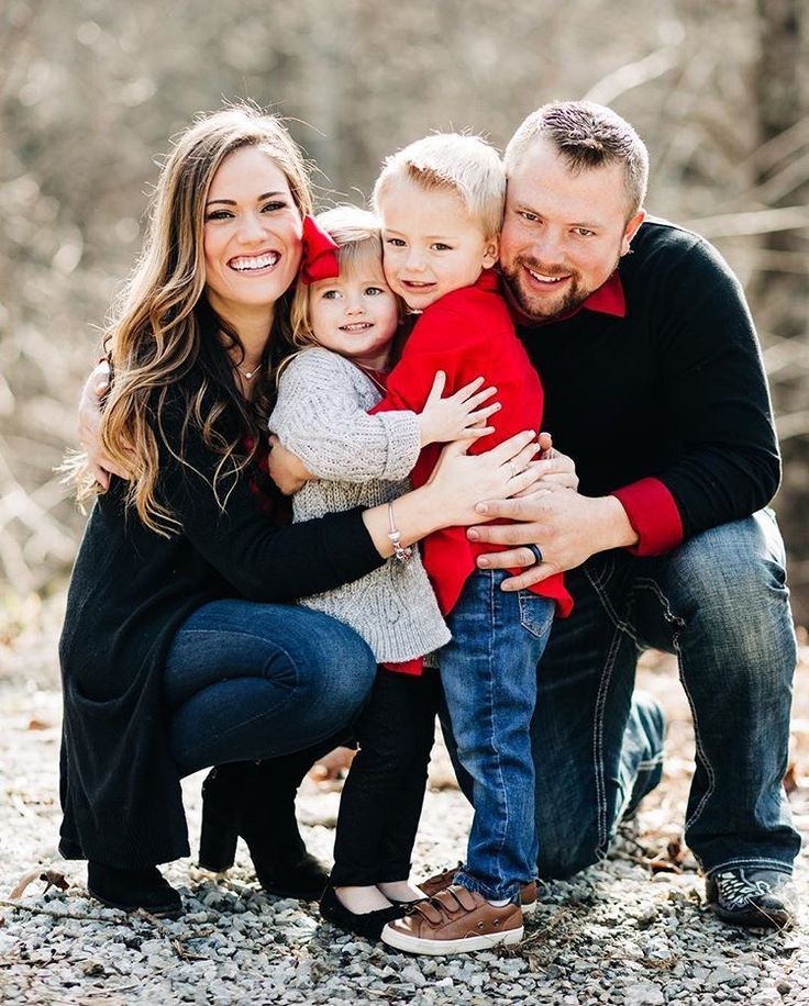 creative family photo ideas