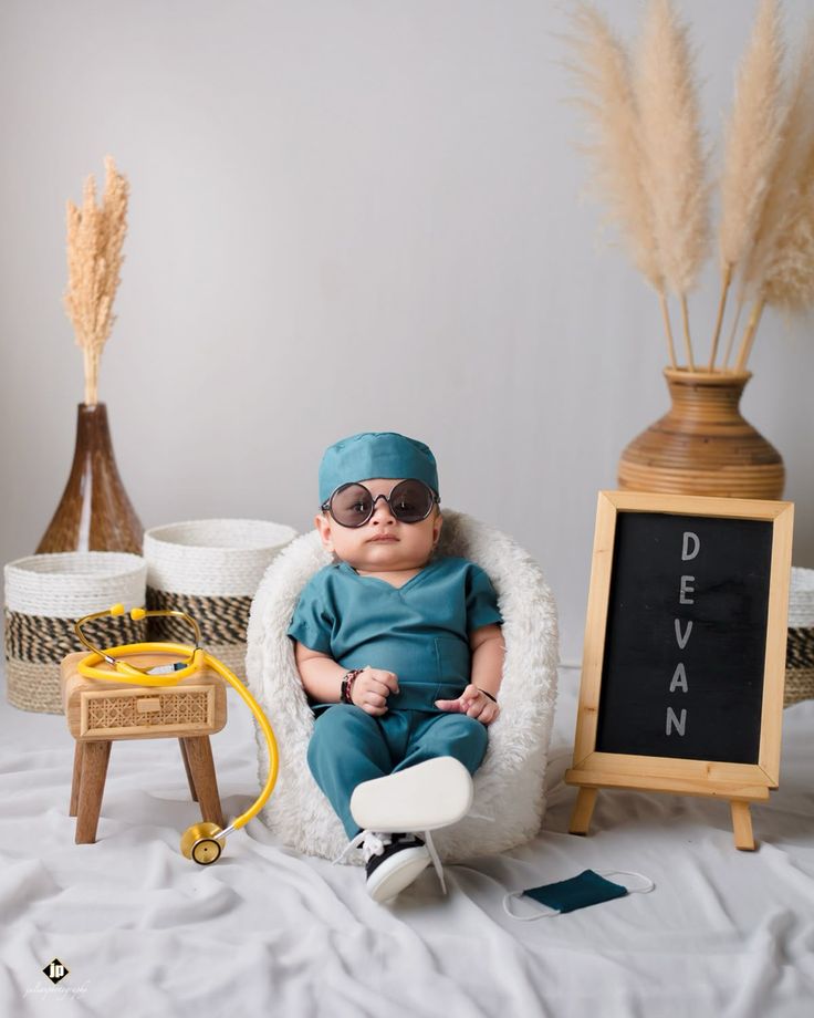 cute newborn photo ideas