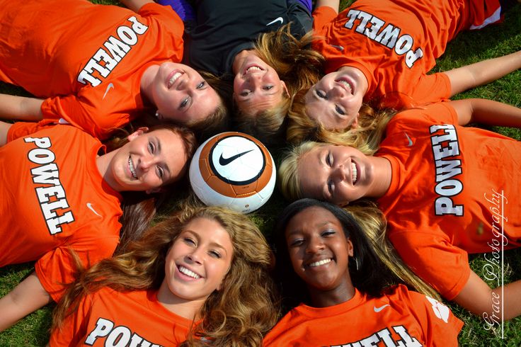 cool soccer team photo ideas