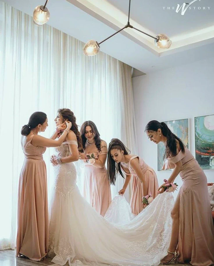 bride with bridesmaids photo ideas