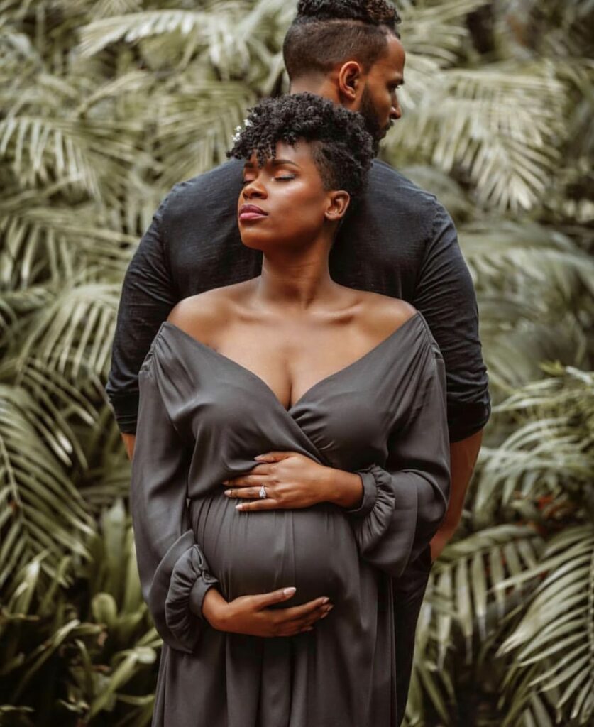 black family maternity photo ideas