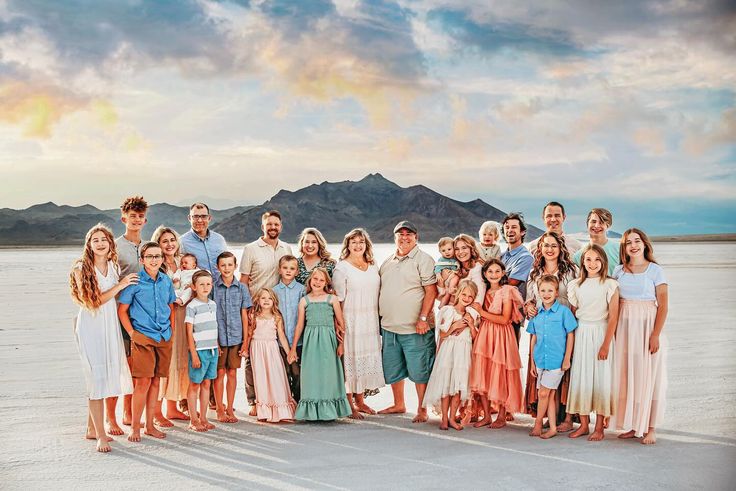 big family photo outfit ideas big family photo outfit ideas