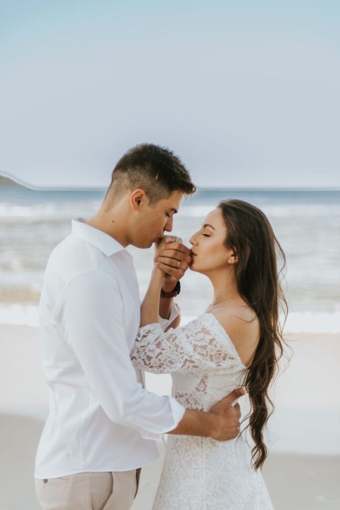 cute engagement photo ideas
