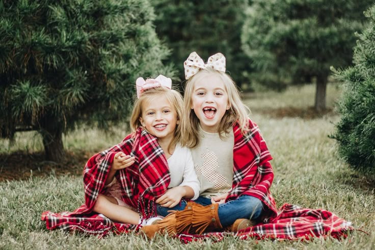 creative sibling christmas photo ideas creative sibling christmas photo ideas