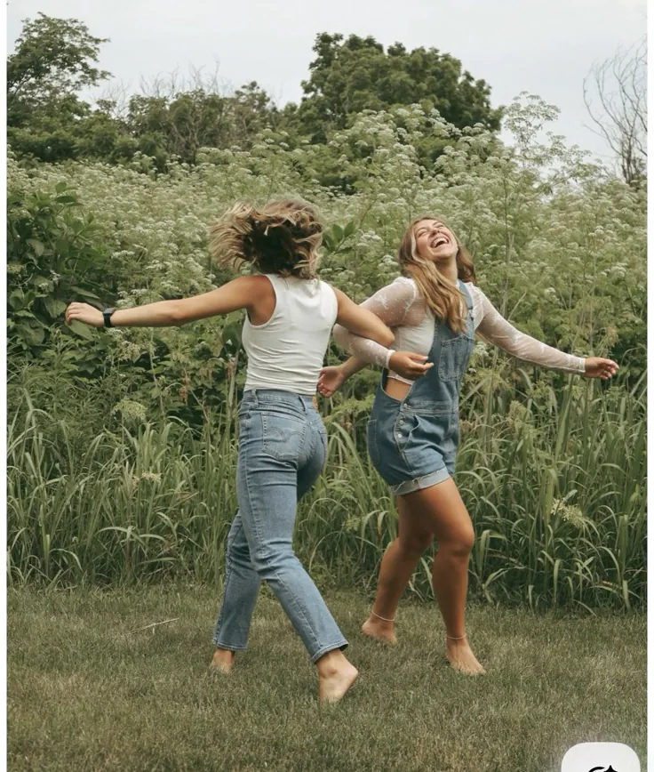 best friend photoshoot ideas