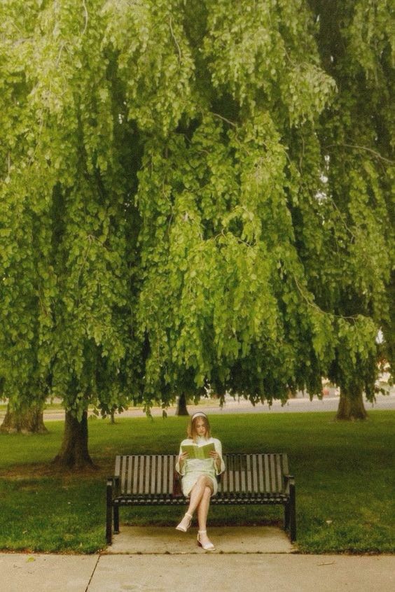 unique senior photo ideas