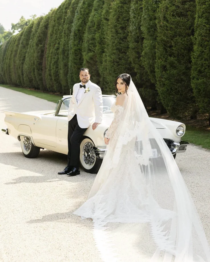 bride and groom photo ideas