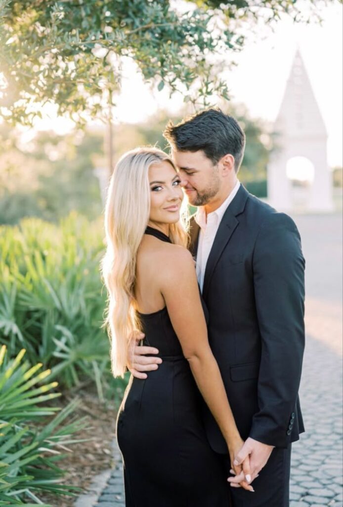 couple engagement photo ideas