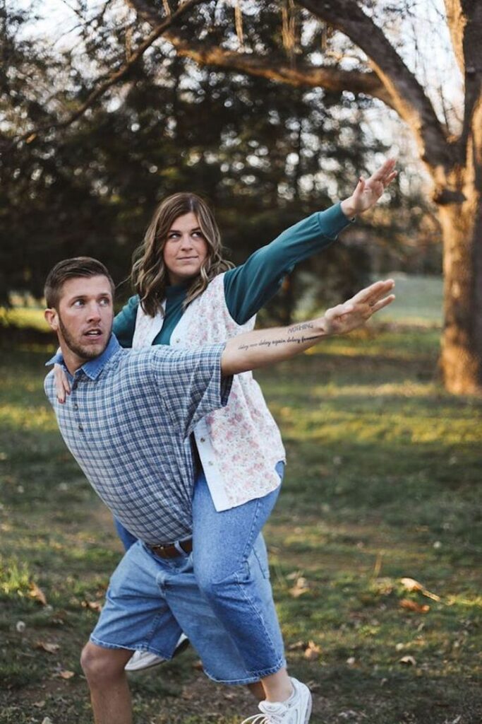 awkward family photo ideas