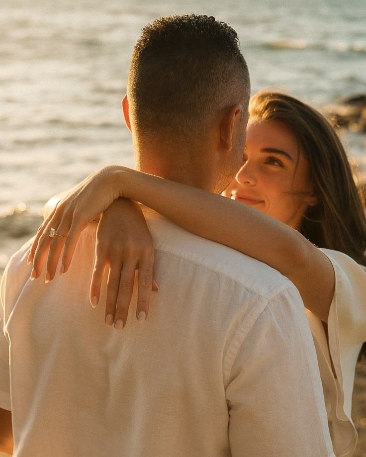 cute engagement photo ideas