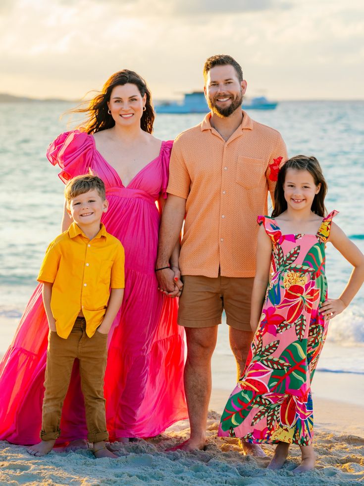 beach family photos outfit ideas