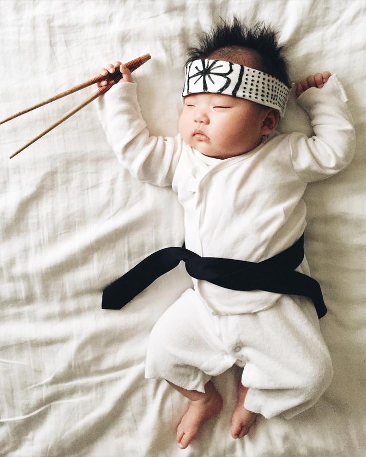 cute newborn photo ideas