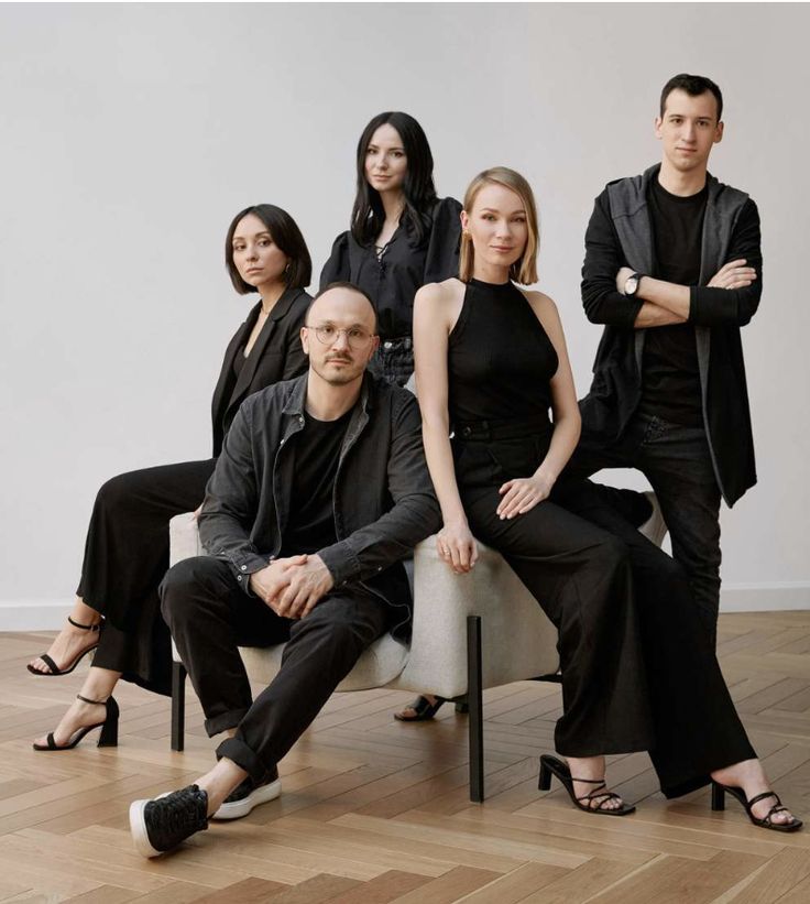 corporate team photo ideas