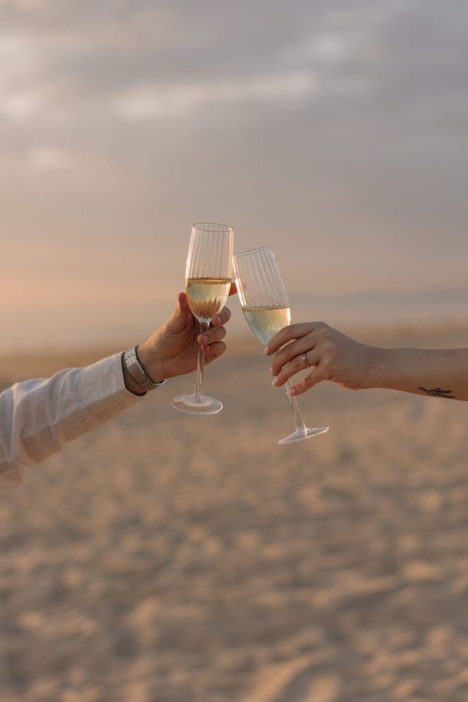 beach engagement photo ideas