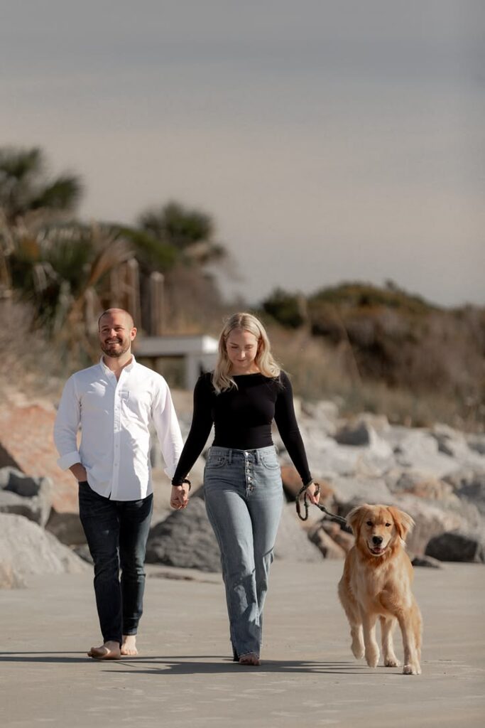 couple and dog photo ideas