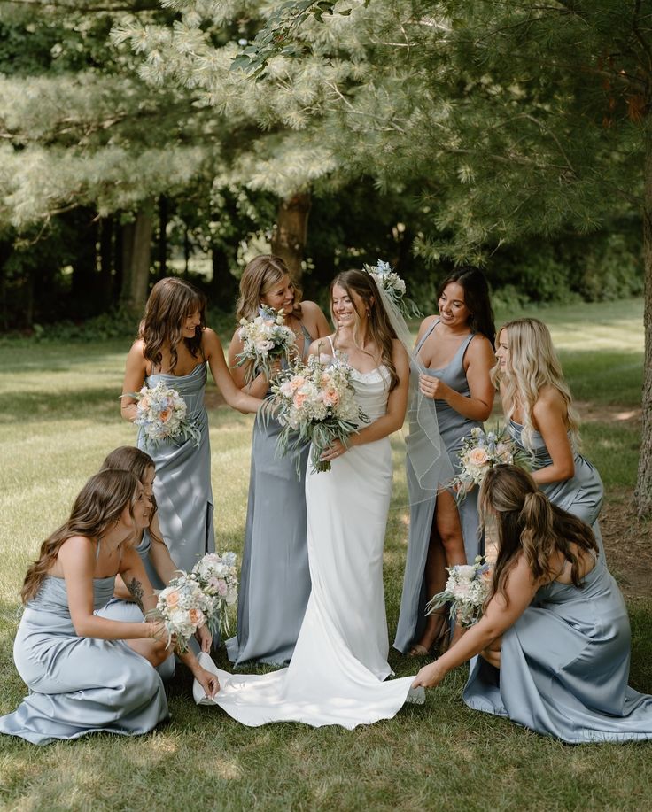 bride with bridesmaids photo ideas