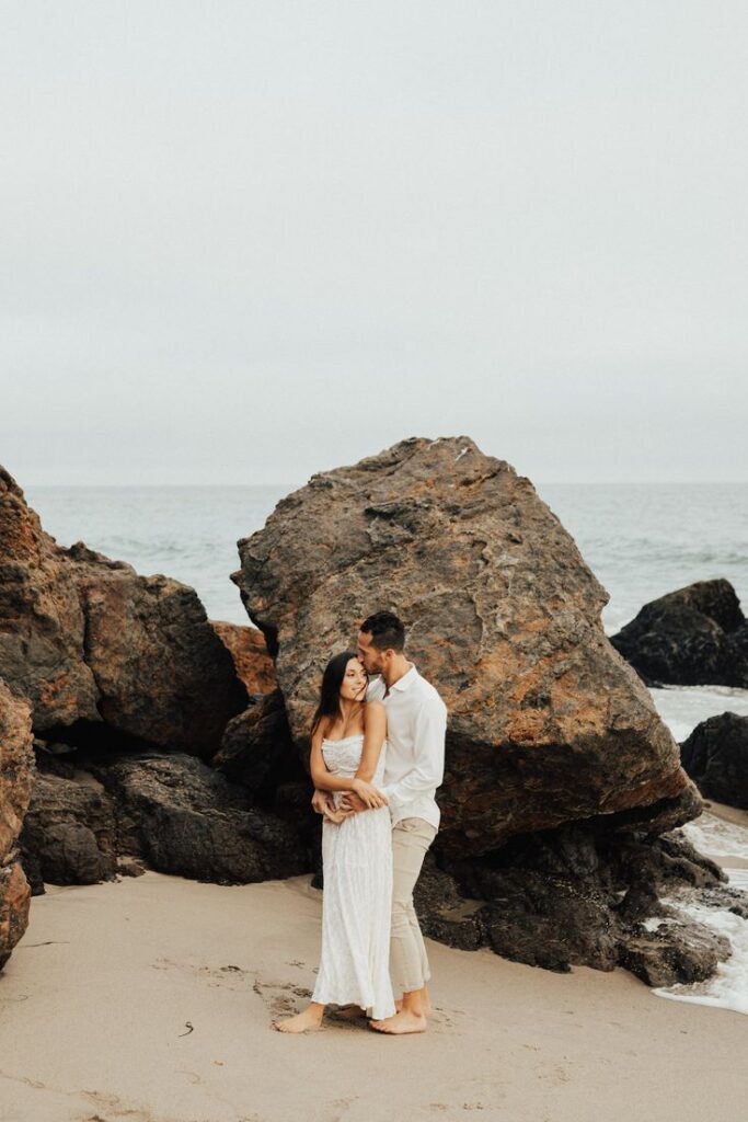 summer engagement photo ideas