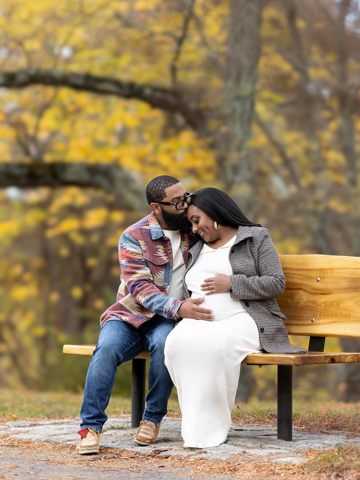 black family maternity photo ideas