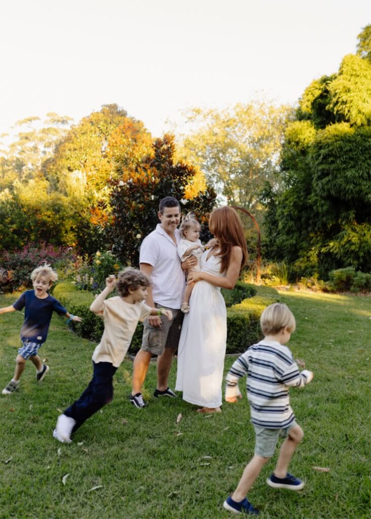 casual family photo ideas