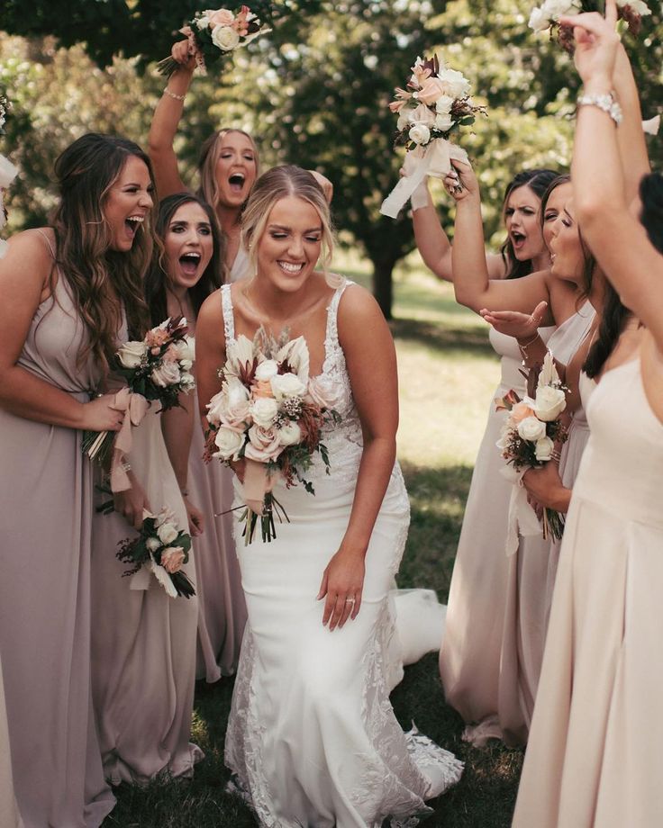 bridesmaid photo ideas