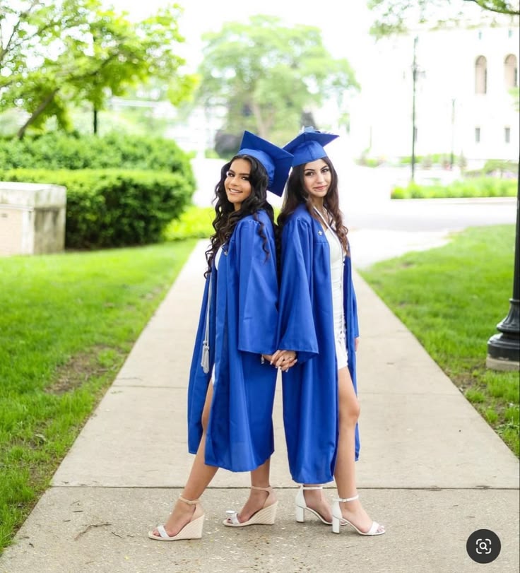 college graduation photo ideas