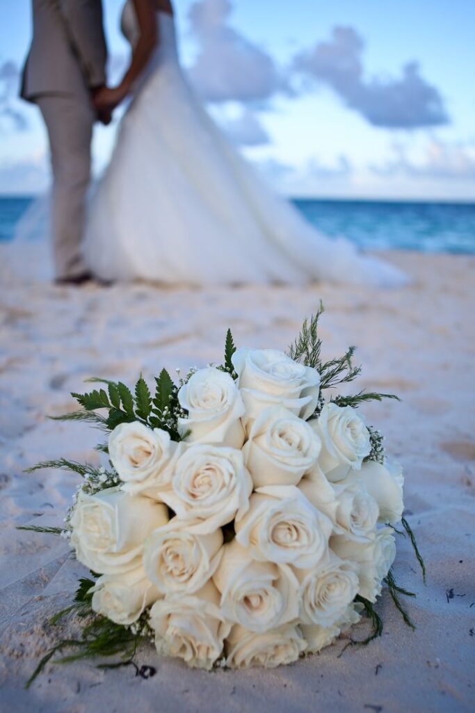 beach wedding photo ideas