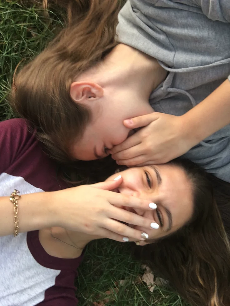 best friend photoshoot ideas