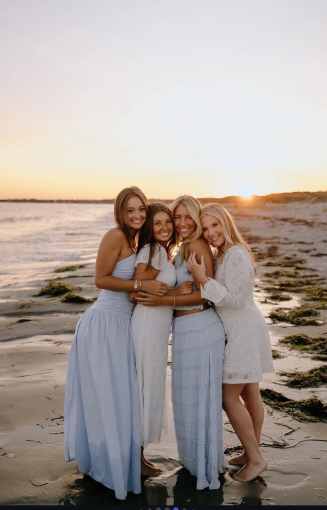beach group photo ideas