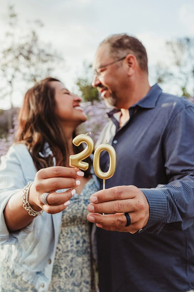 couples anniversary photoshoot ideas