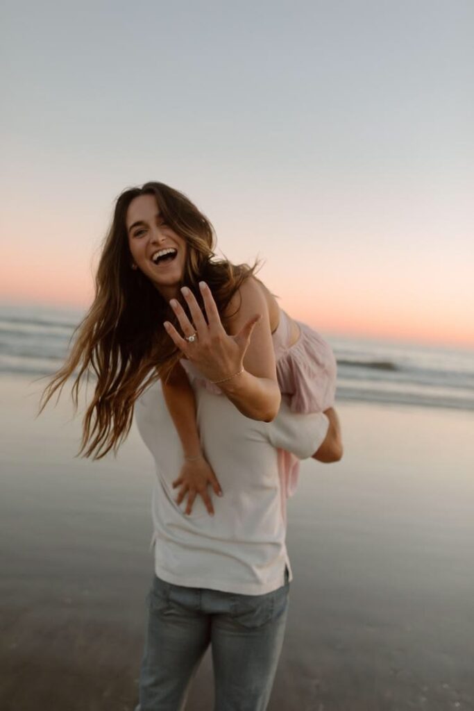 beach engagement photo ideas