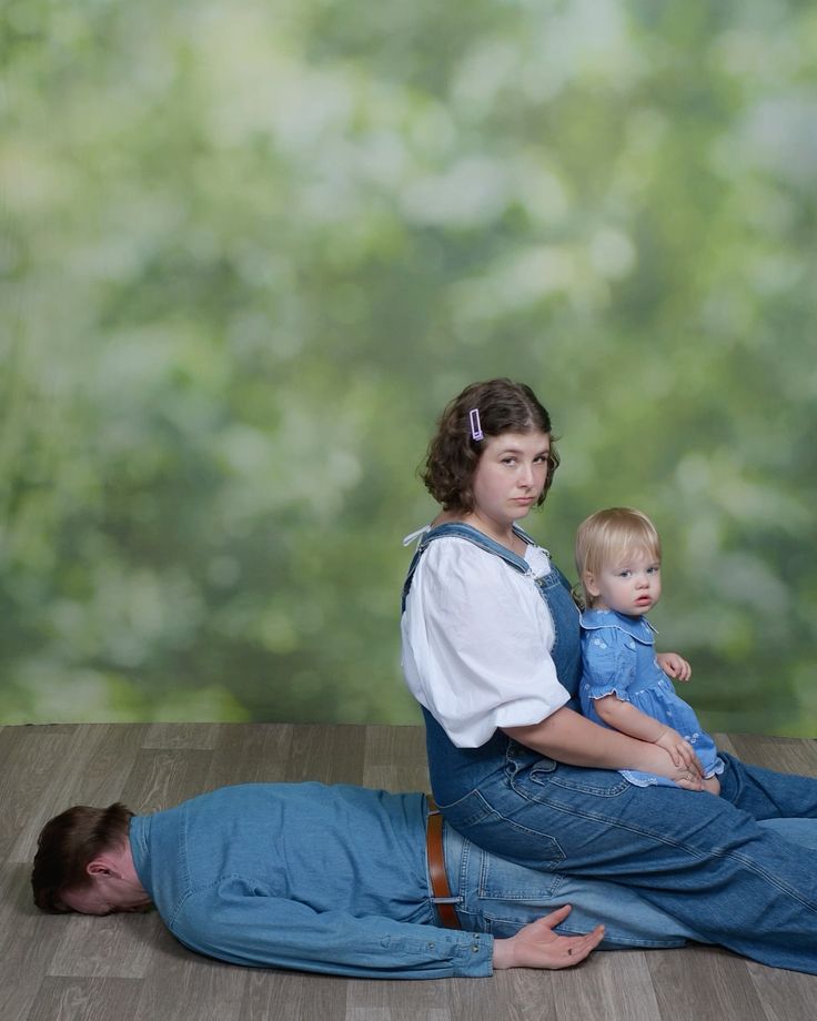 awkward family photo ideas