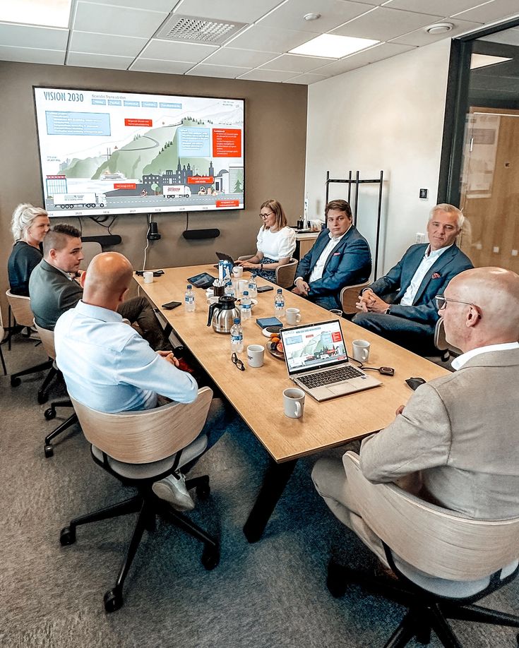 corporate team photo ideas