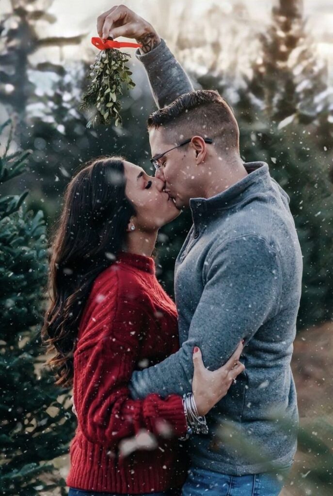 couple christmas card photo ideas