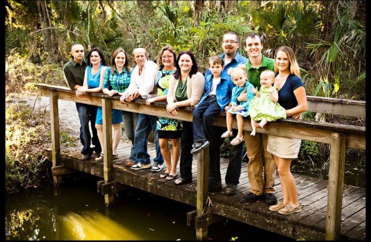 creative large family photo ideas